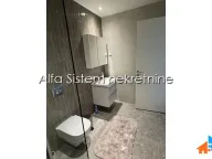 Izdavanje, trosoban stan, 82m², Savski Venac, Beograd - image 19