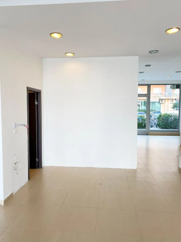 Rent, office space, 145m², City Kvart, Podgorica