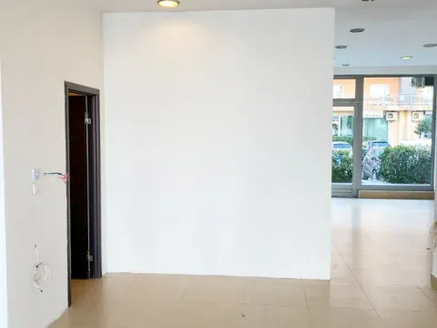 Rent, office space, 145m², City Kvart, Podgorica - image 9