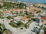 Prodaja, kuća, 287m², Portonovi, Herceg Novi - image 1
