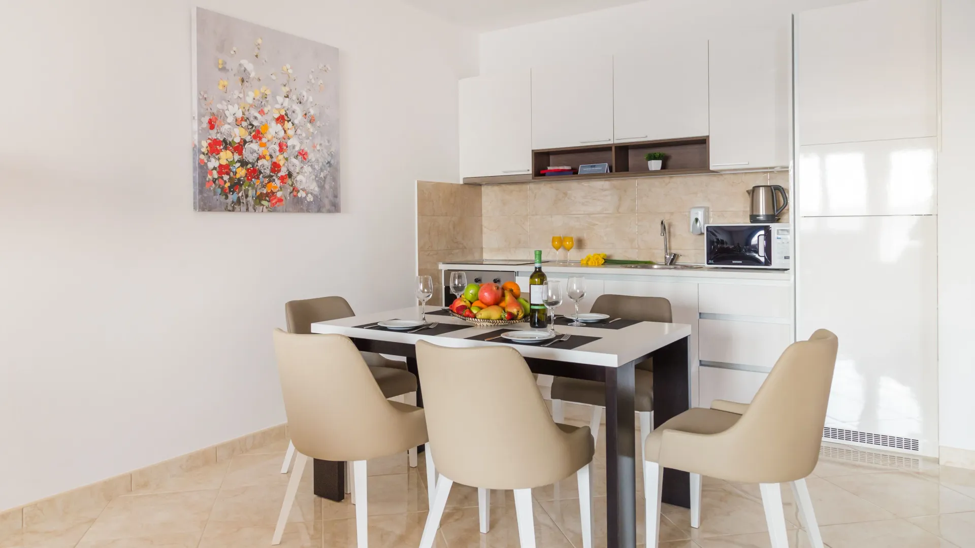 Sale, three bedroom apartment, 107m², Bečići, Budva