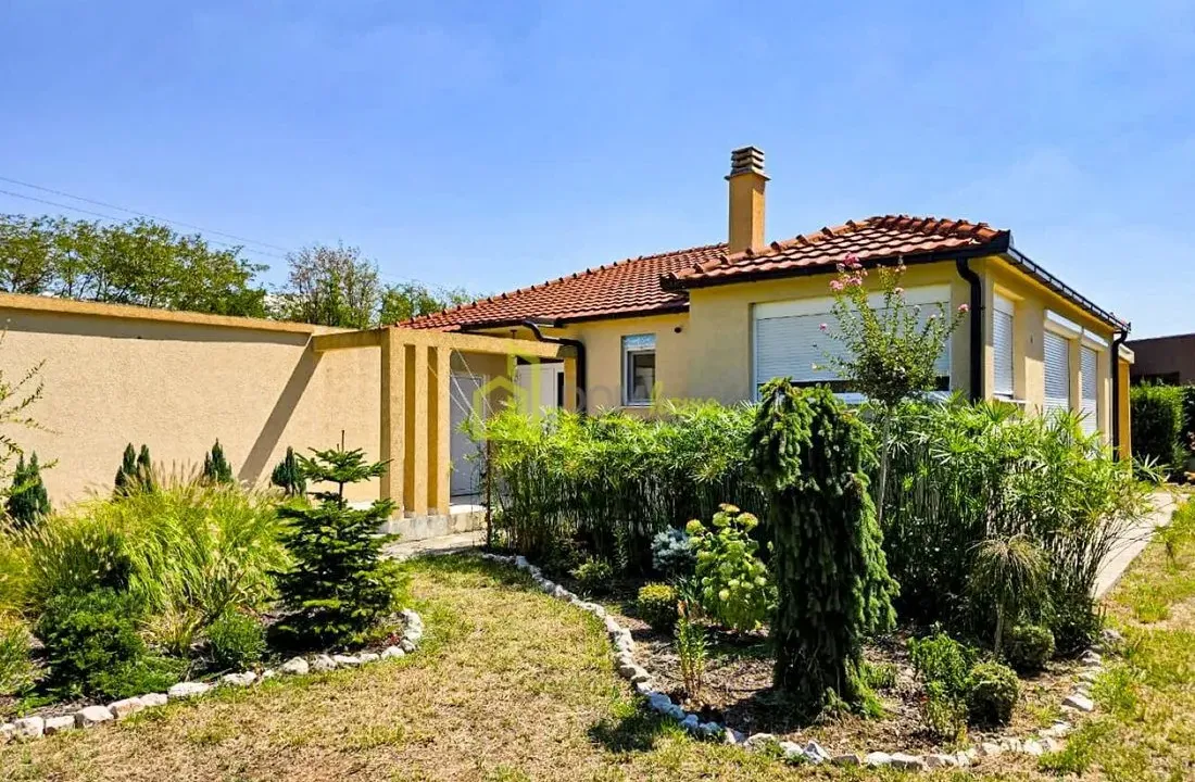 Izdavanje, kuća, 194m², Tološi, Podgorica