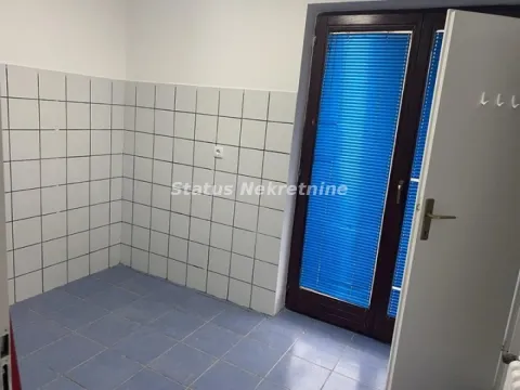 Izdavanje, jednosoban stan, 33m², Centar, Novi Sad - image 2