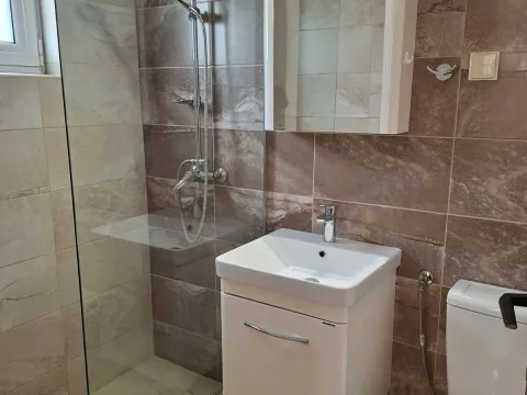 Izdavanje, garsonjera, 25m², Bijela, Herceg Novi - image 6