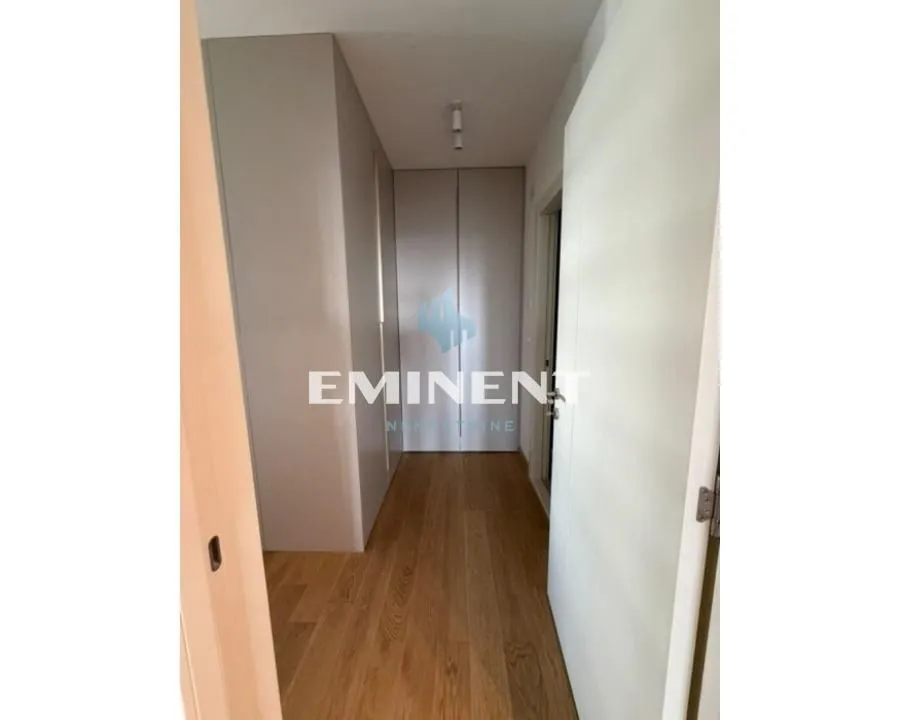 Izdavanje, četvorosoban stan, 105m², Novi Beograd Blok 65, Novi Beograd Sve Podlokacije