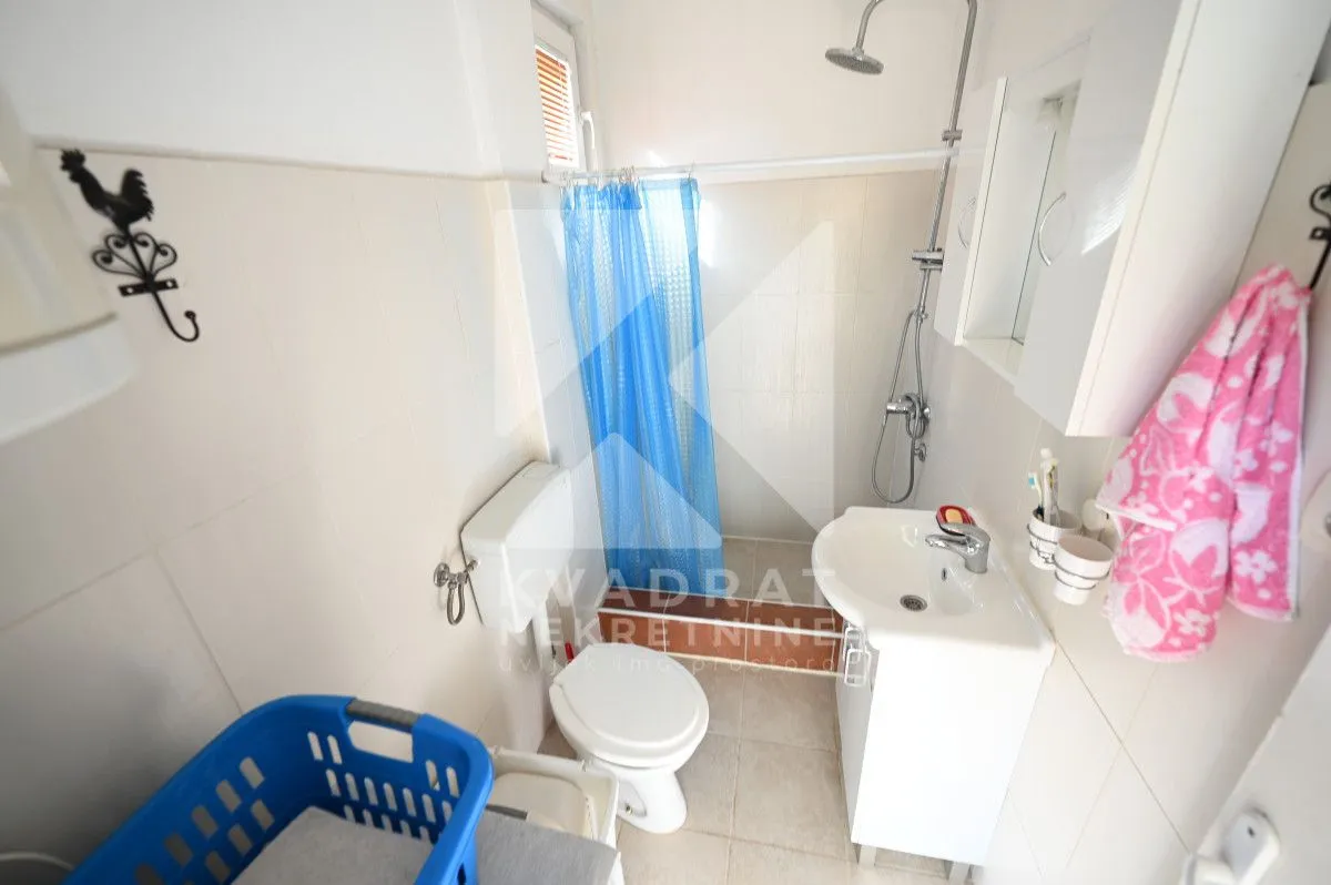 Prodaja, kuća, 101m², Tološka šuma, Podgorica