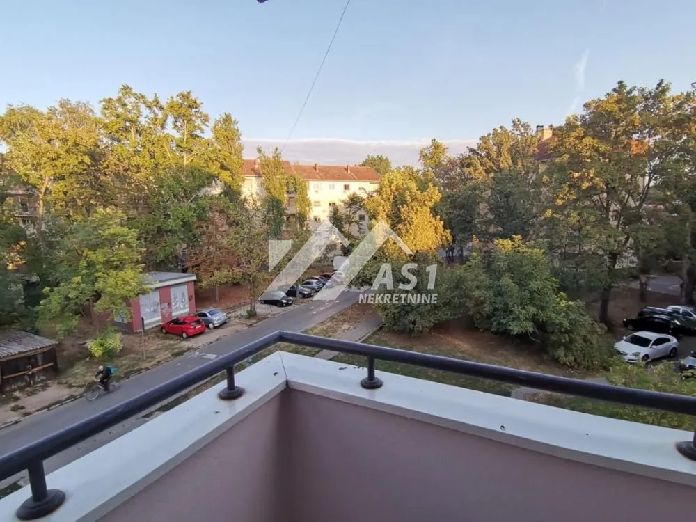 Izdavanje, jednosoban stan, 40m², Detelinara, Novi Sad Sve Podlokacije