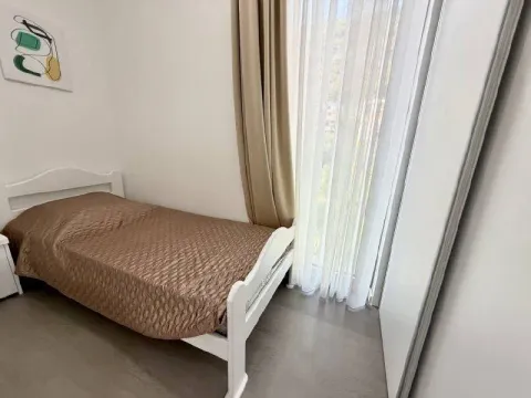 Sale, two bedroom apartment, 52m², Bečići, Budva - image 3