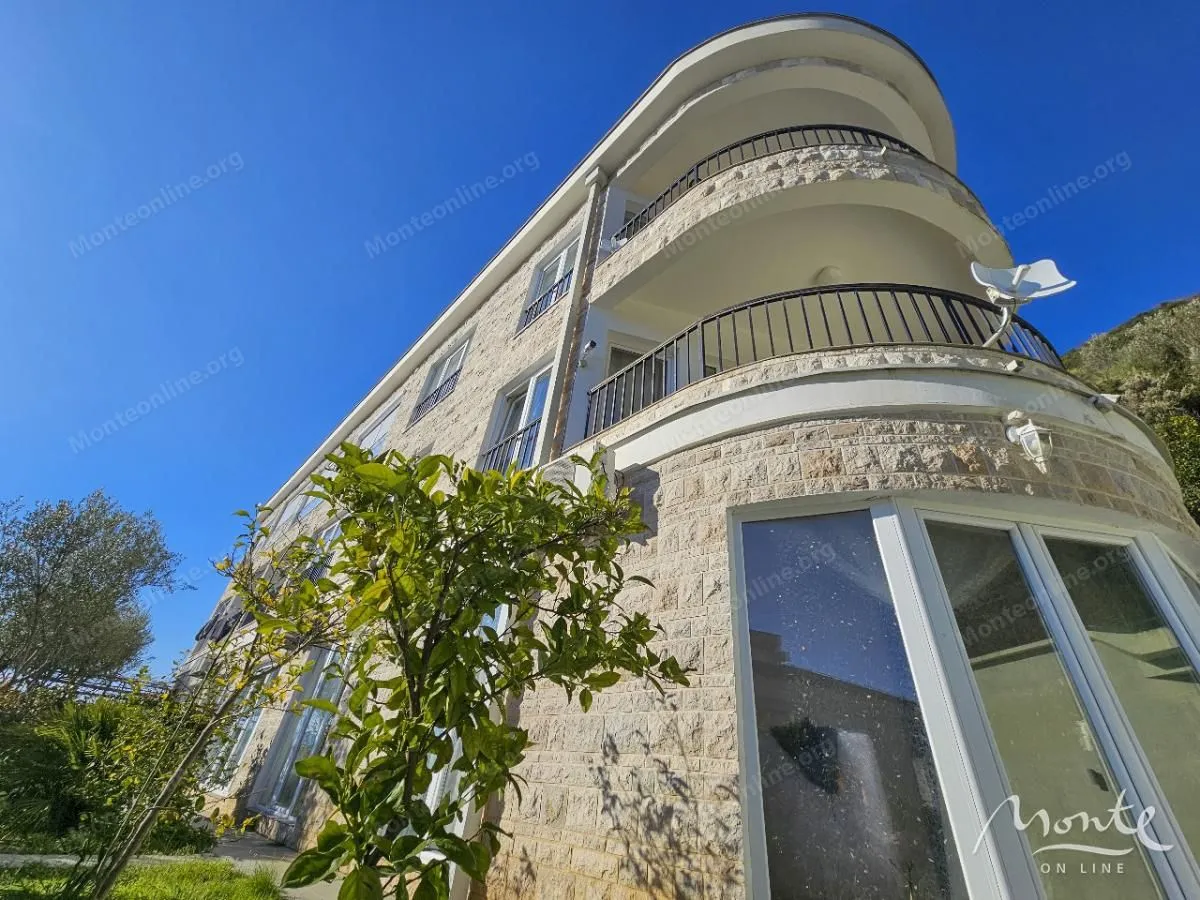 Prodaja, dvosoban stan, 135m², Kumbor, Herceg Novi