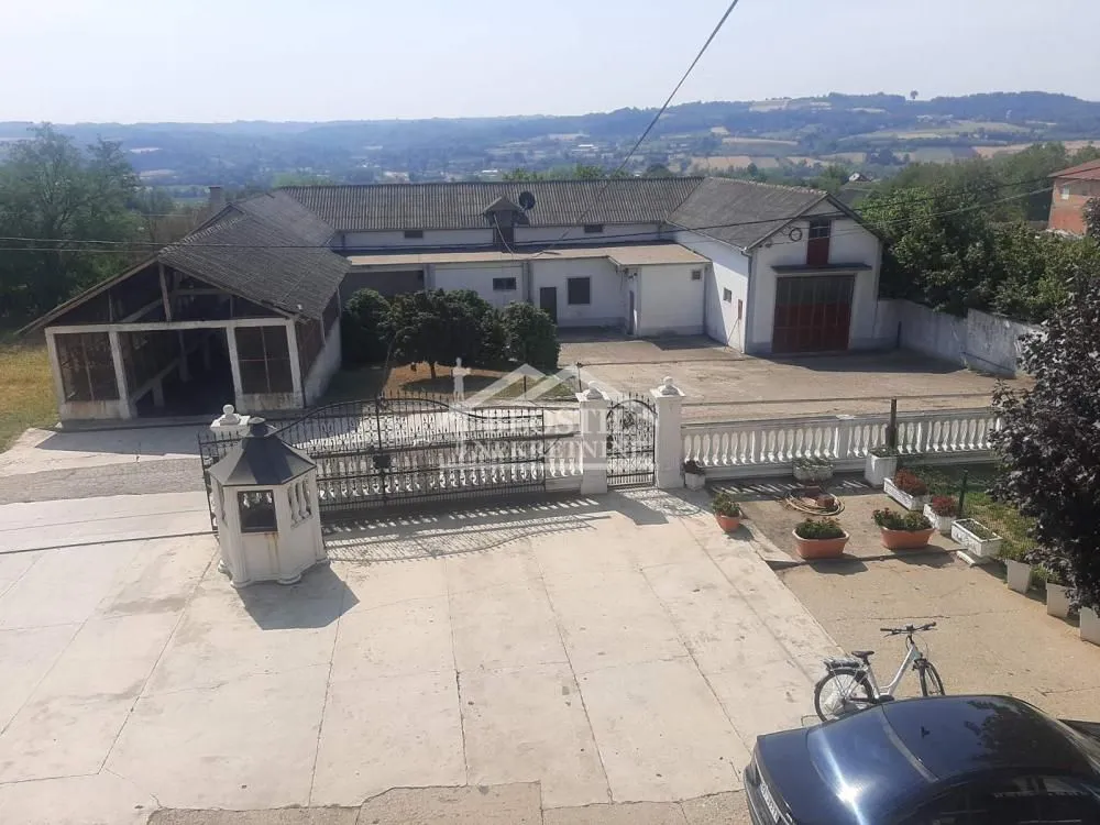 Prodaja, poslovni prostor, 400m², Umčari, Grocka