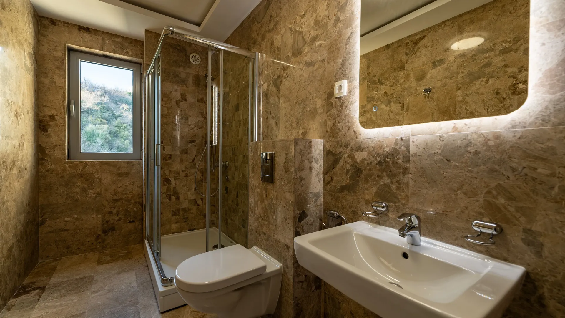 Prodaja, trosoban stan, 160m², Pržno, Budva