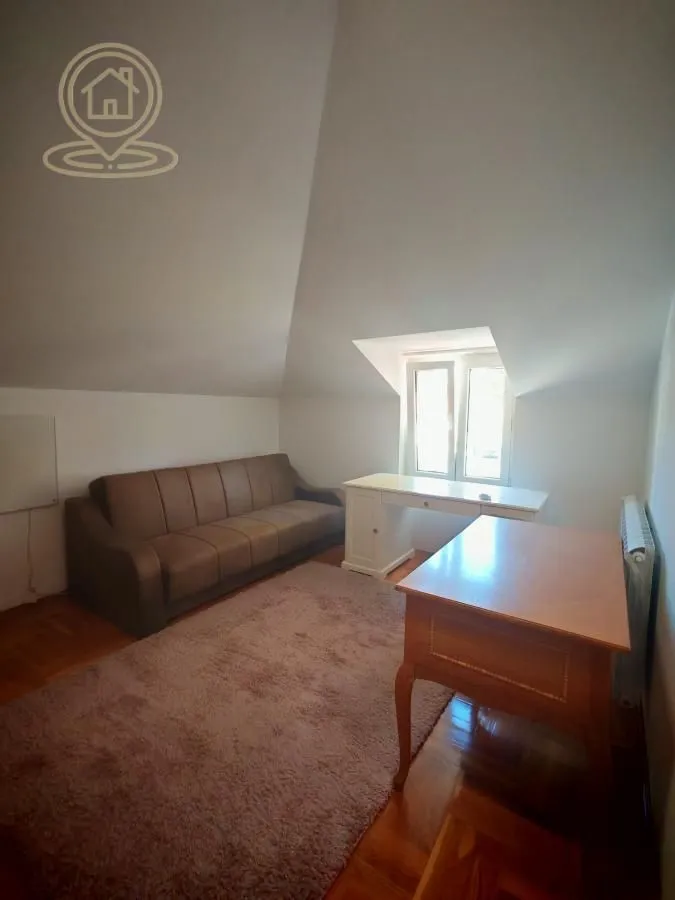 Rent, four bedroom apartment, 105m², Cvetkova Pijaca, Zvezdara Sve Podlokacije