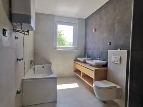 Sale, four bedroom apartment, 124m², Sremska Kamenica, Petrovaradin - image 10