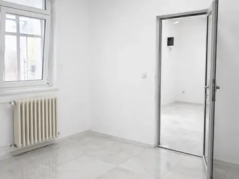 Rent, office space, 275m², Centar, Novi Sad - image 10