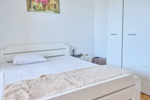 Sale, two bedroom apartment, 59m², Bečići, Budva - image 5