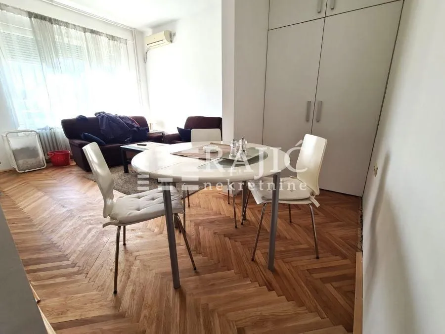 Izdavanje, dvosoban stan, 45m², Stari Grad, Beograd