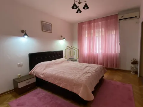 Izdavanje, jednosoban stan, 50m², Centar, Podgorica - image 4