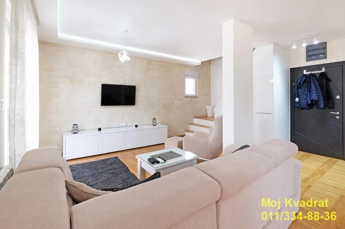 Izdavanje, trosoban stan, 87m², Slavujev Venac, Zvezdara Sve Podlokacije