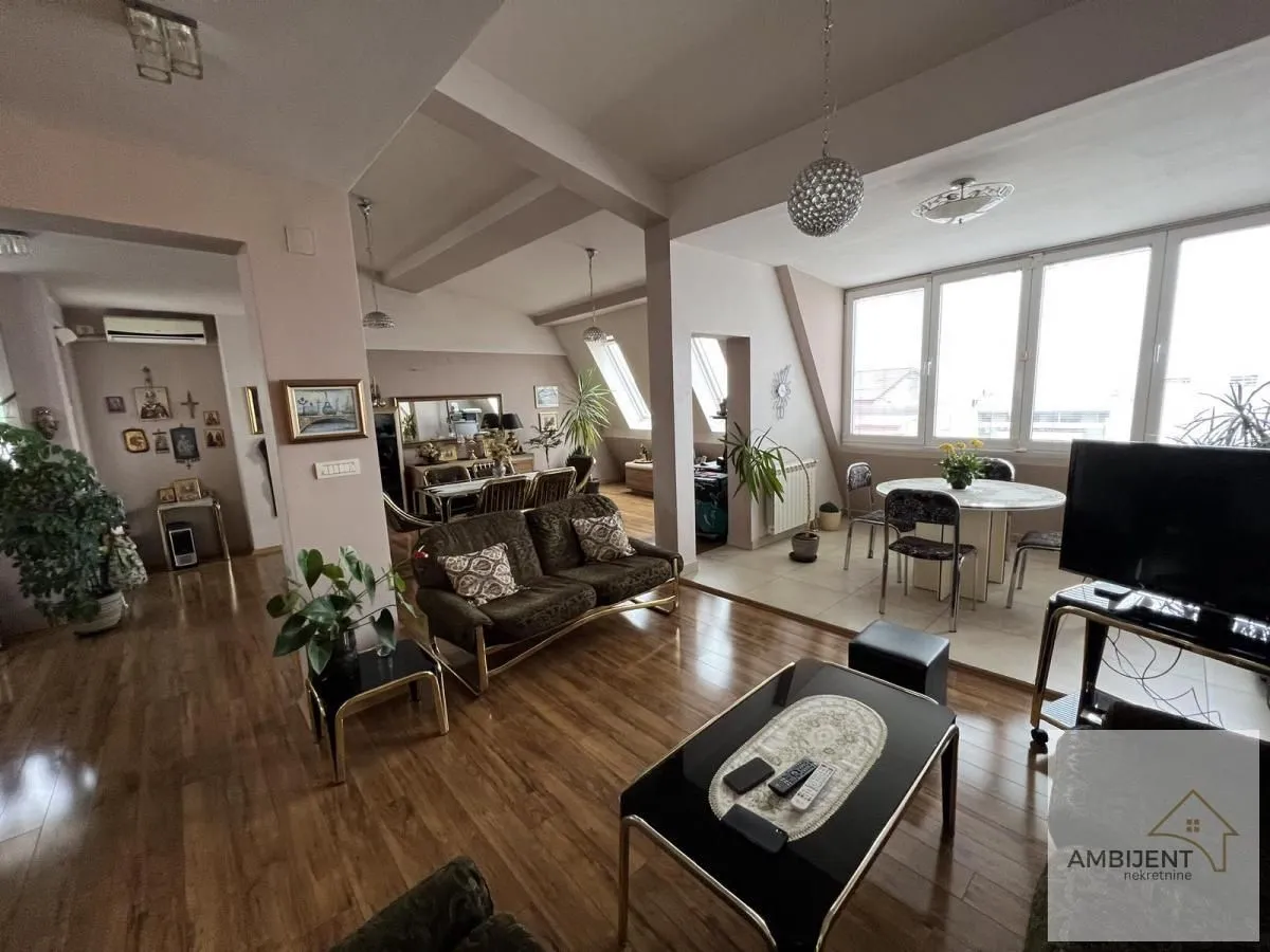 Prodaja, četvorosoban stan, 160m², Vračar Hram, Vračar Sve Podlokacije