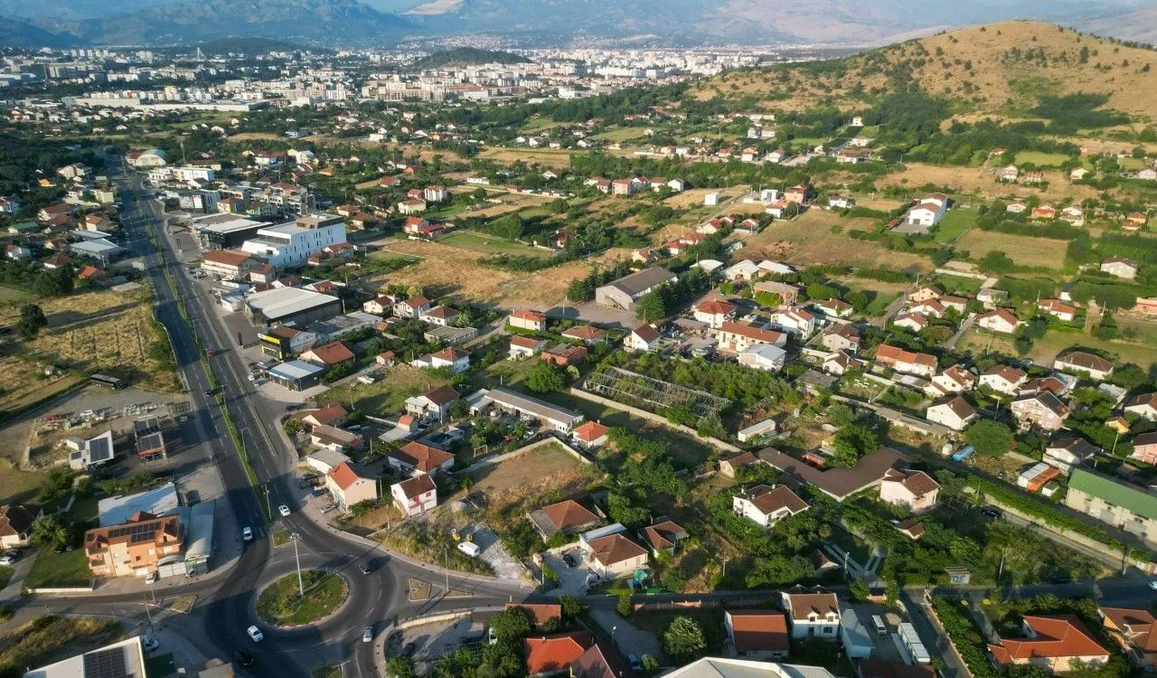 Prodaja, plac, 1090m², Donja Gorica, Podgorica