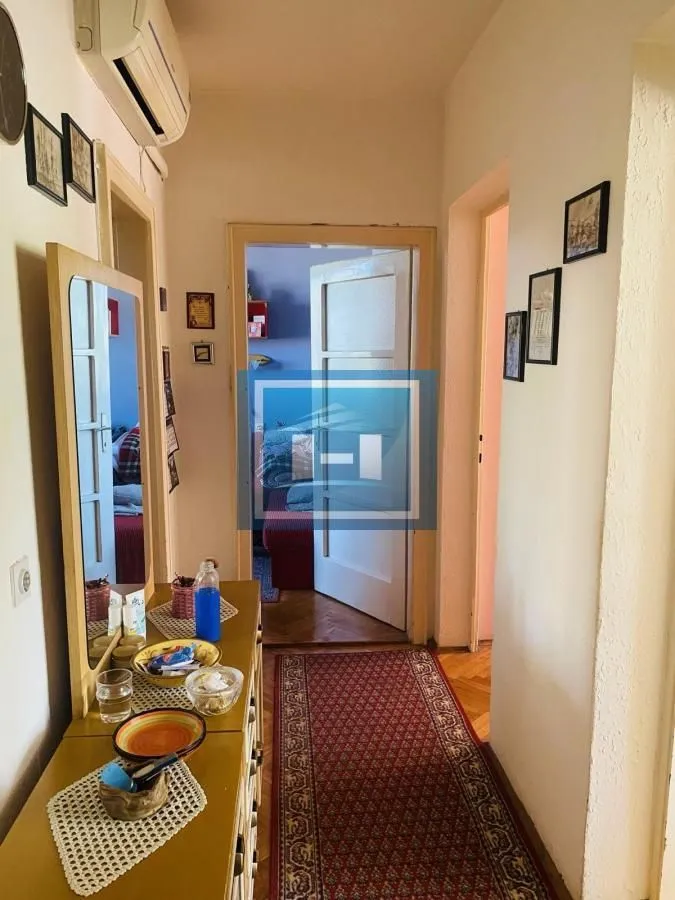 Prodaja, trosoban stan, 60m², Centar, Paraćin