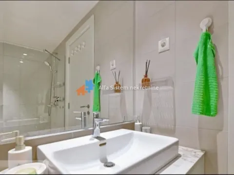 Izdavanje, trosoban stan, 72m², Savski Venac, Beograd - image 8