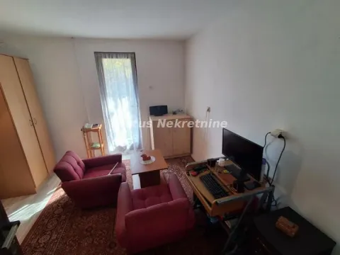 Sale, house, 67m², Beočin, Srbija - image 11