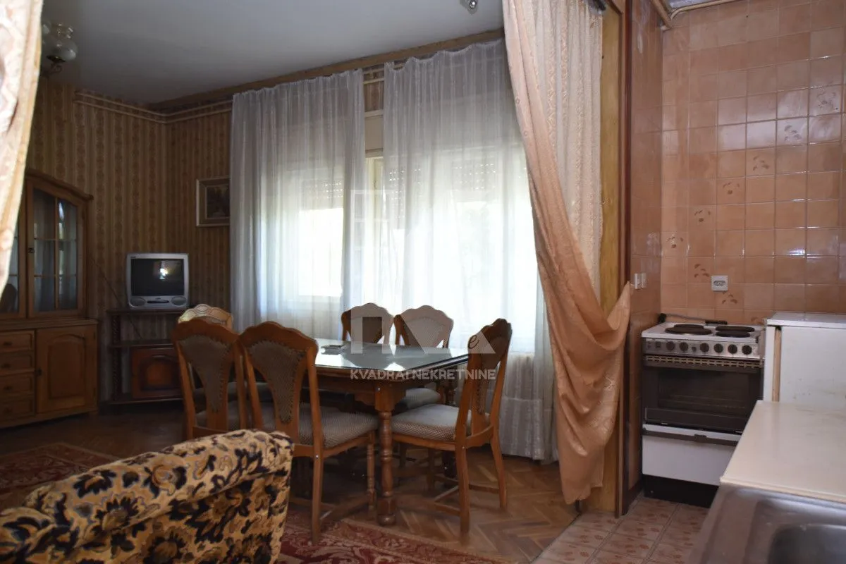 Sale, house, 240m², Dahna, Podgorica