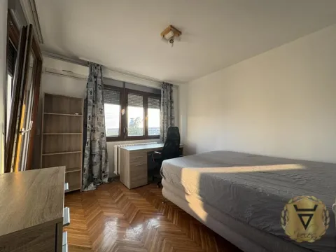 Izdavanje, trosoban stan, 70m², Stari Grad, Beograd - image 6