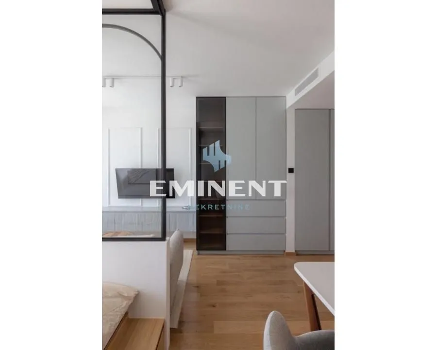 Izdavanje, jednosoban stan, 35m², Gundulićev Venac, Beograd