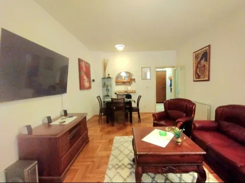 Rent, two bedroom apartment, 75m², Preko Morače, Podgorica - image 2