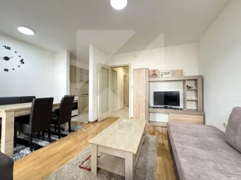 Izdavanje, dvosoban stan, 65m², Zagorič, Podgorica - image 1