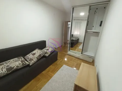 Izdavanje, jednosoban stan, 40m², Stari Aerodrom, Podgorica - image 5