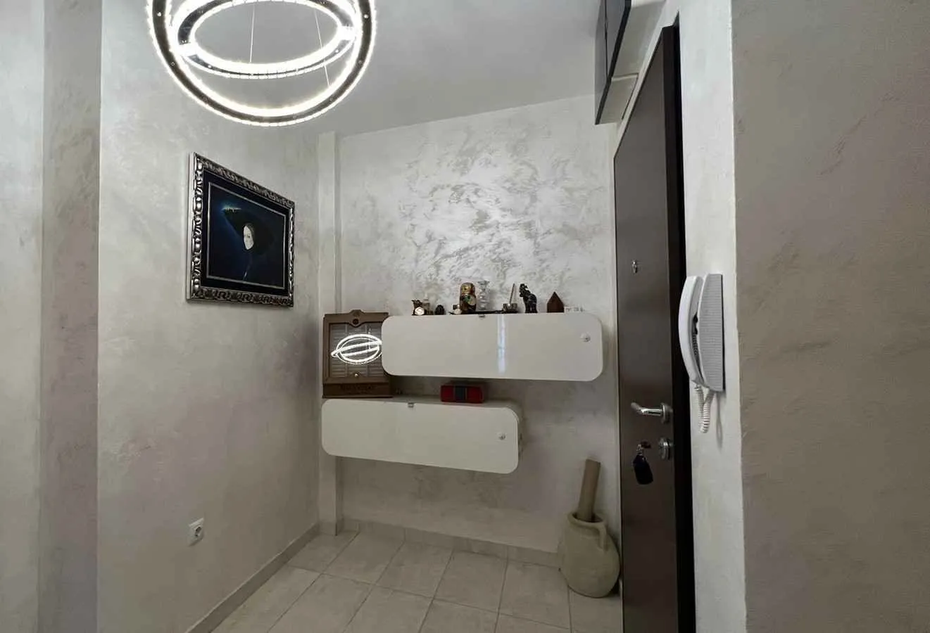 Prodaja, dvosoban stan, 90m², Budva, Crna Gora