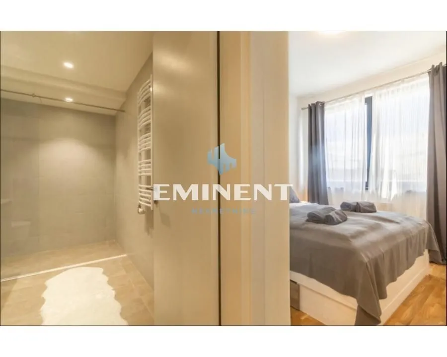 Izdavanje, trosoban stan, 86m², Savski Venac, Beograd