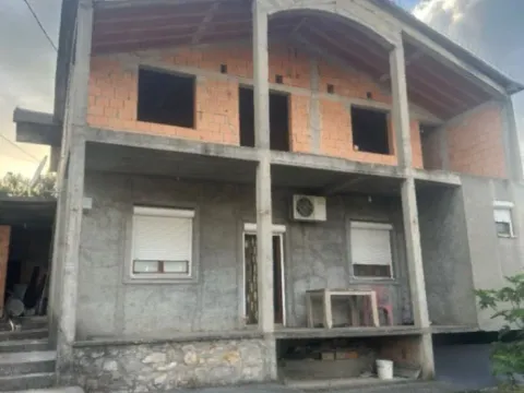 Prodaja, kuća, 95m², Dajbabe, Podgorica