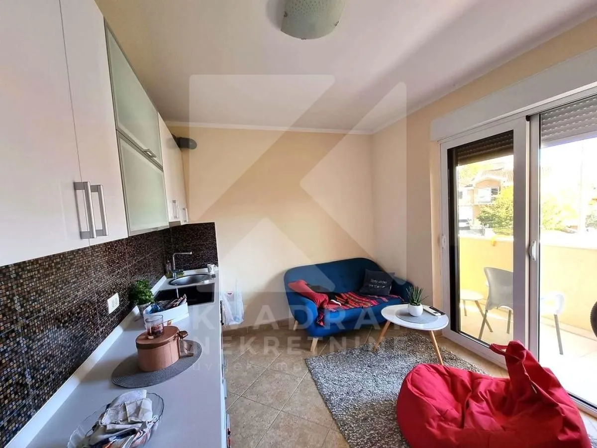 Rent, one bedroom apartment, 35m², Malo Brdo, Podgorica