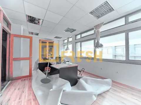 Izdavanje, poslovni prostor, 228m², Preko Morače, Podgorica - image 3