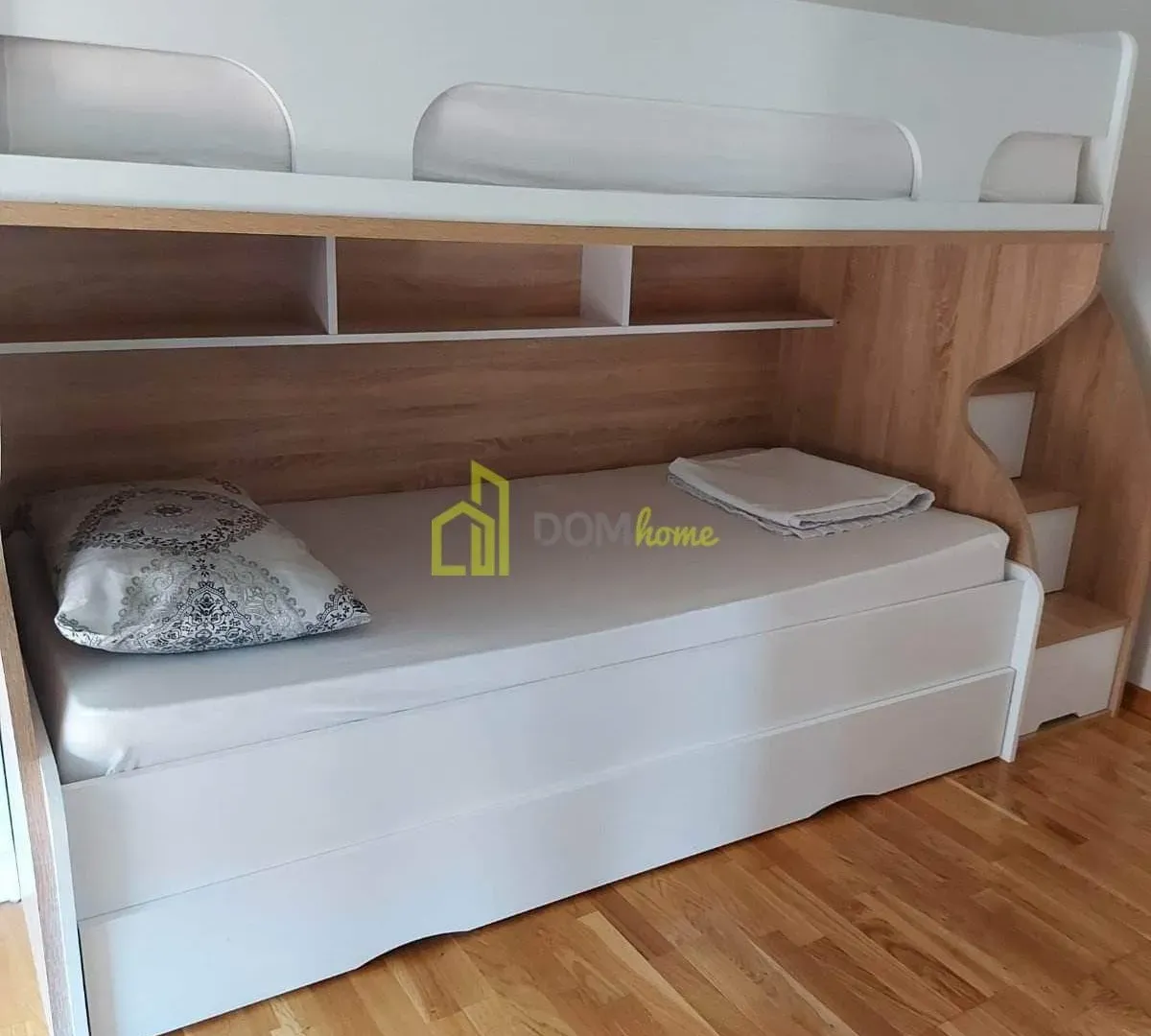 Izdavanje, dvosoban stan, 55m², Igalo, Herceg Novi