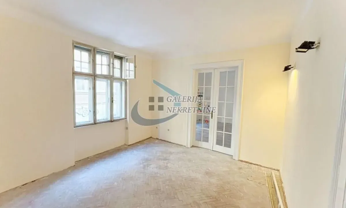 Prodaja, četvorosoban stan, 91m², Gundulićev Venac, Beograd