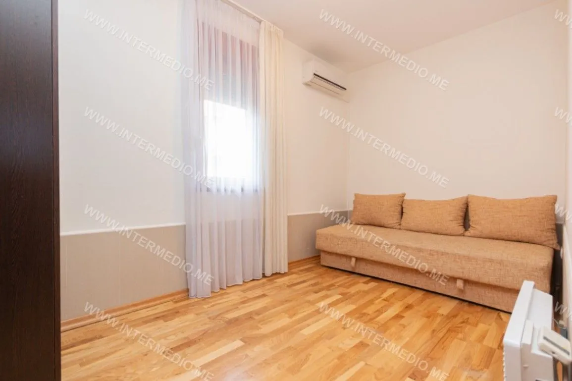 Sale, two bedroom apartment, 80m², Đenovići, Herceg Novi