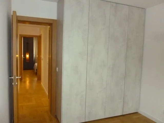 Izdavanje, trosoban stan, 77m², Stari grad, Novi Sad