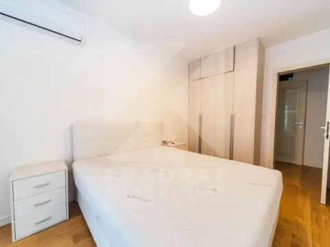 Izdavanje, dvosoban stan, 70m², Central Point, Podgorica - image 11