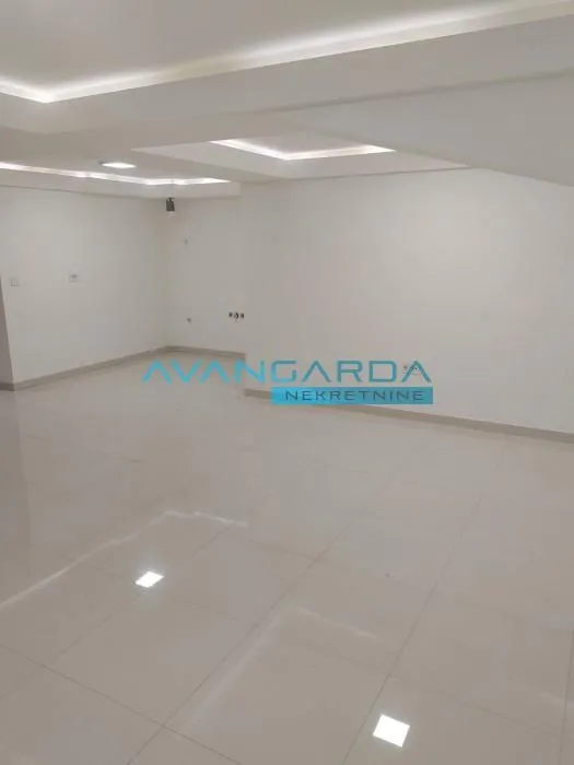 Prodaja, stan, 66m², Čubura, Beograd