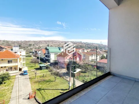 Rent, three bedroom apartment, 130m², Dalmatinska ulica, Podgorica - image 18