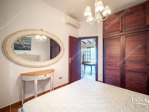 Sale, two bedroom apartment, 92m², Kostanjica, Kotor - image 24