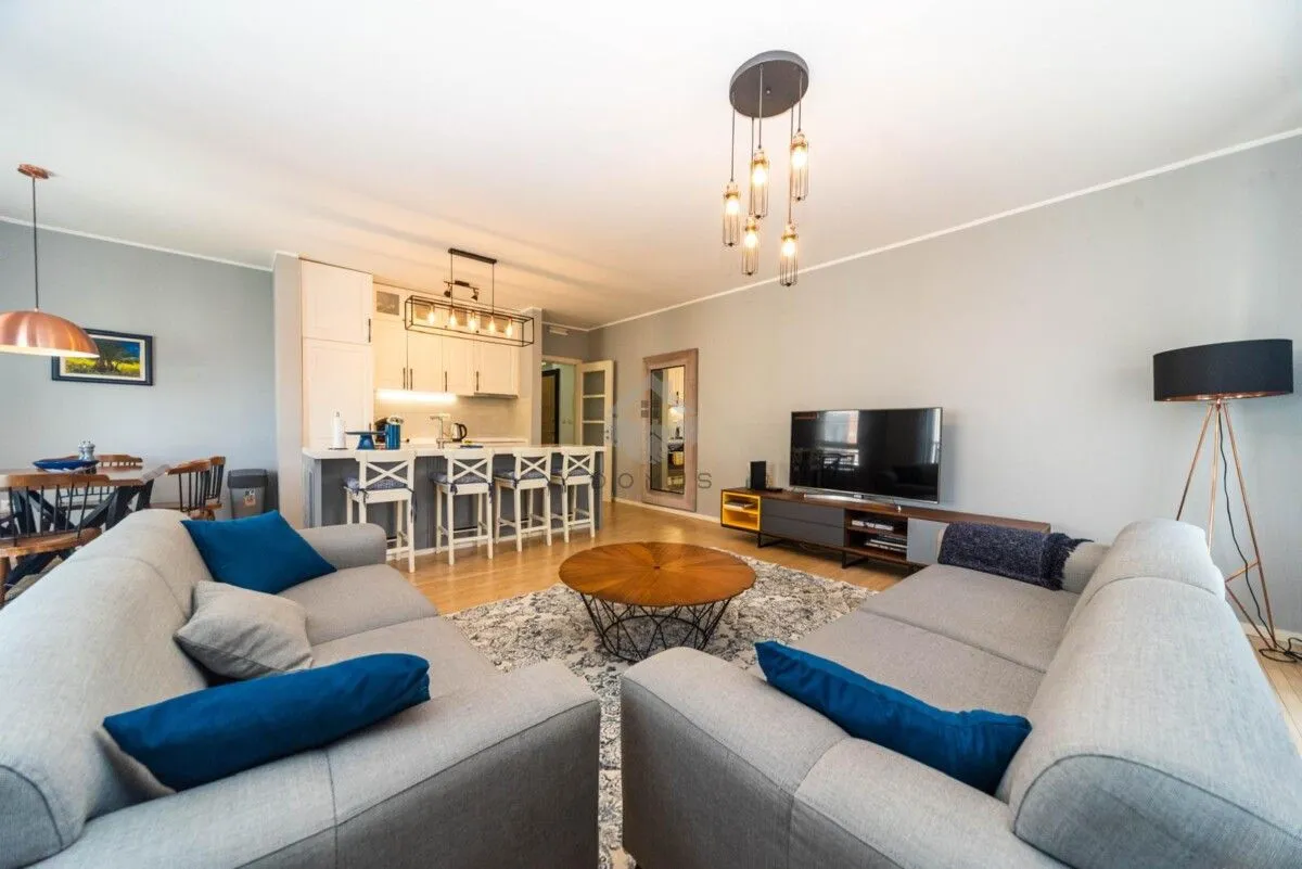 Izdavanje, trosoban stan, 95m², Dalmatinska ulica, Podgorica