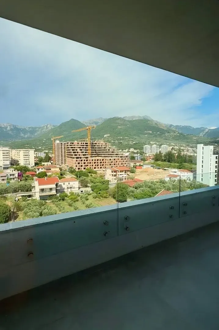 Sale, two bedroom apartment, 93m², Centar, Bar