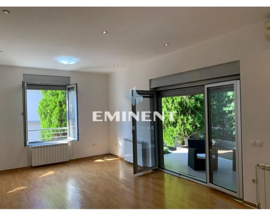 Rent, house, 220m², Senjak, Beograd