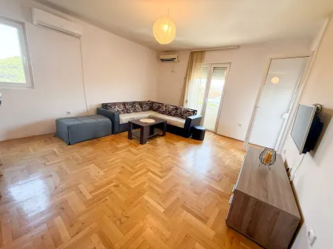 Rent, one bedroom apartment, 60m², Zagorič, Podgorica - image 1